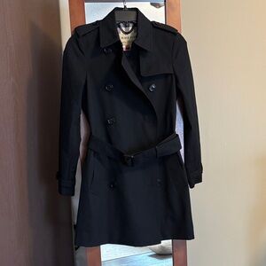 NWOT Black Burberry Trench coat Women’s Size XS